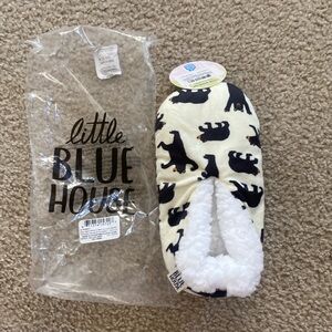 Black bear women’s slippers